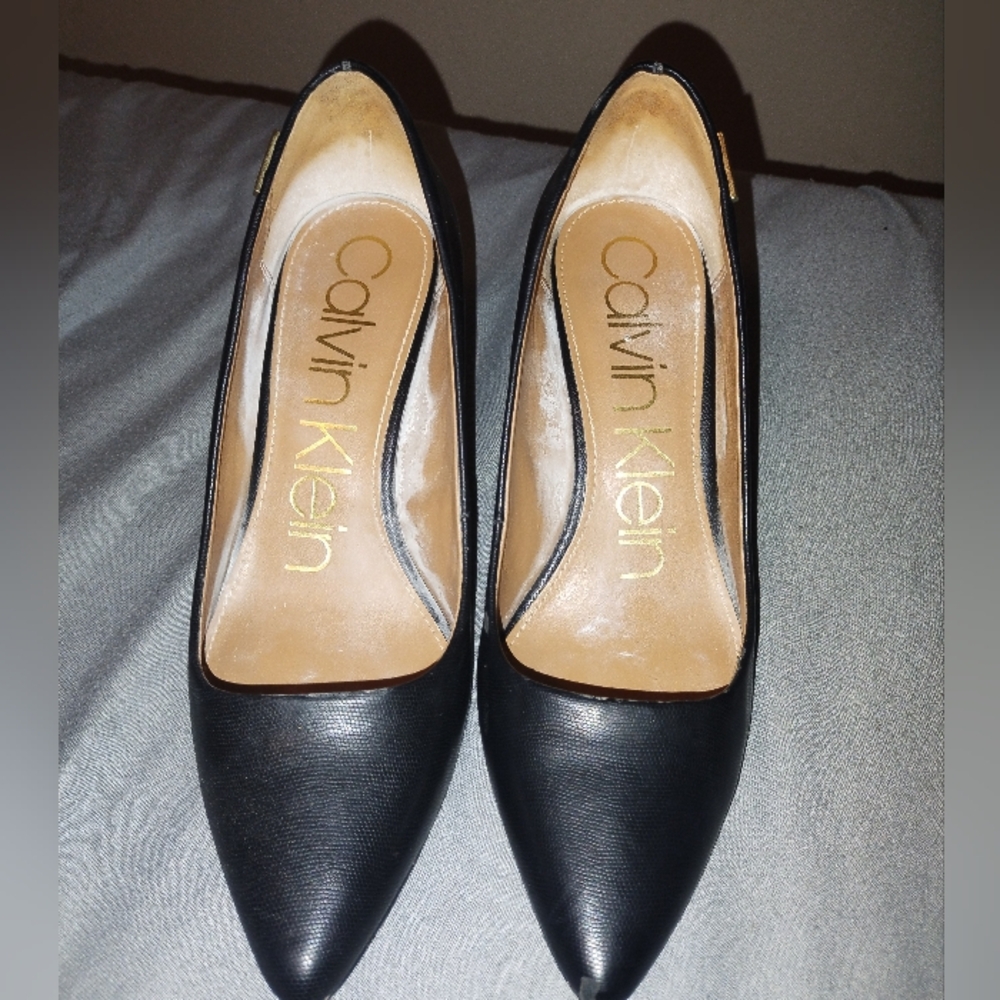 Women's size 8 black Calvin Klein heels